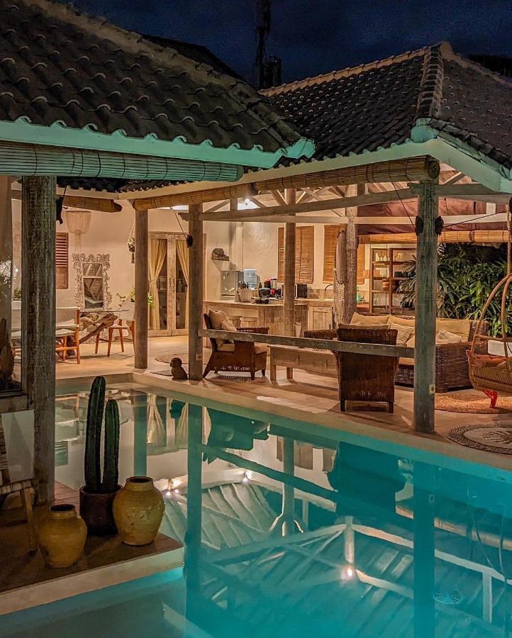 Cocowhite Villa Seminyak Dış mekan fotoğraf